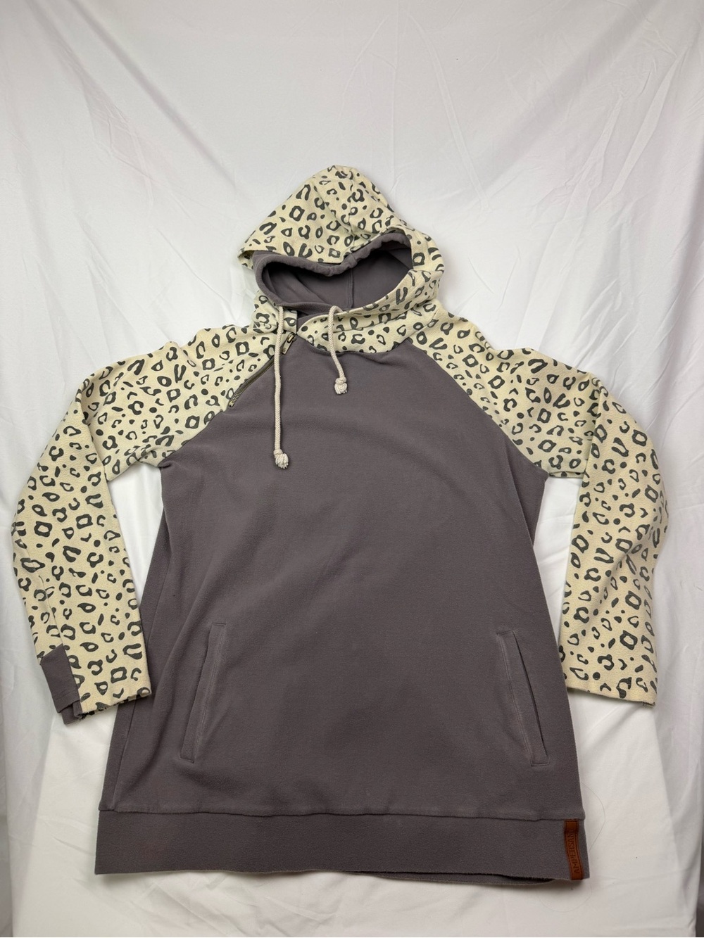 AMPERSAND AVE Taupe Hooded Pullover with Cream Leopard Sleeves